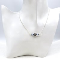 a short simple minimalist necklace