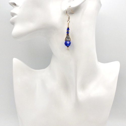 2.5 inches in length from the top of the ear wires