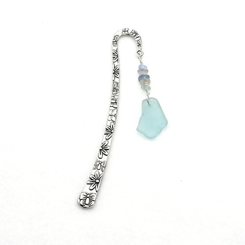 light pastel color reading accessory